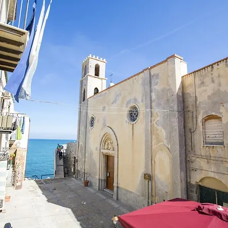 Casa Marea 체팔루