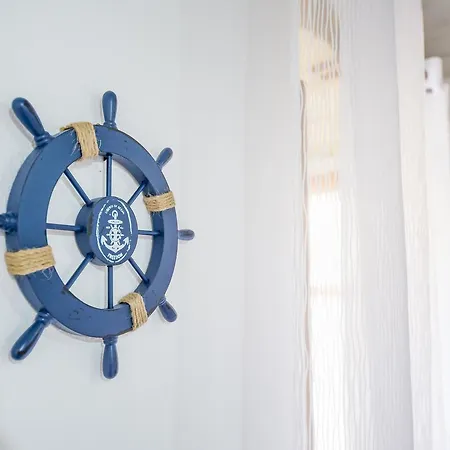 卡萨马雷亚公寓 公寓 切法卢