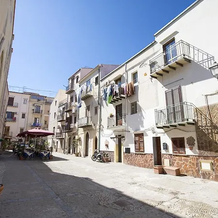 Апартаменти Casa Marea Чефалу